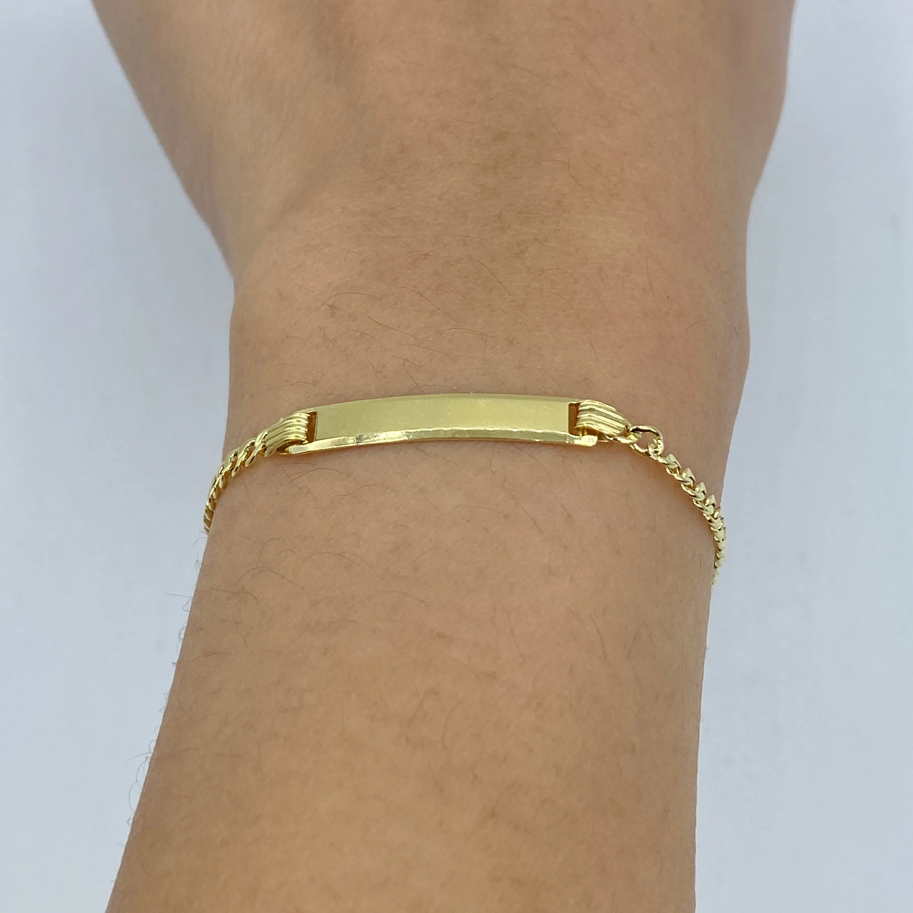 10K Custom Name Plate Cuban Link Baby Bracelet