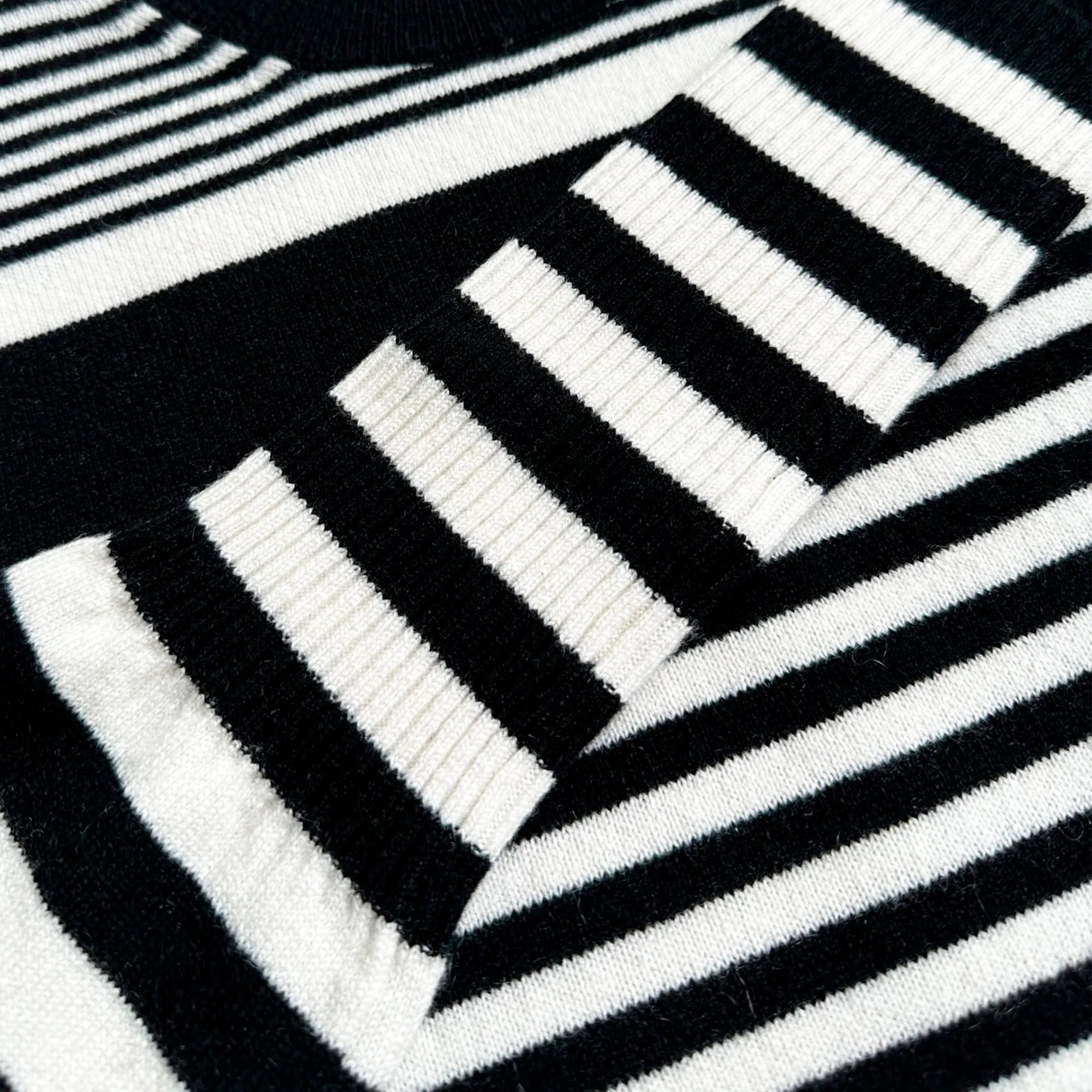 Aspen sweater cashmere black/white