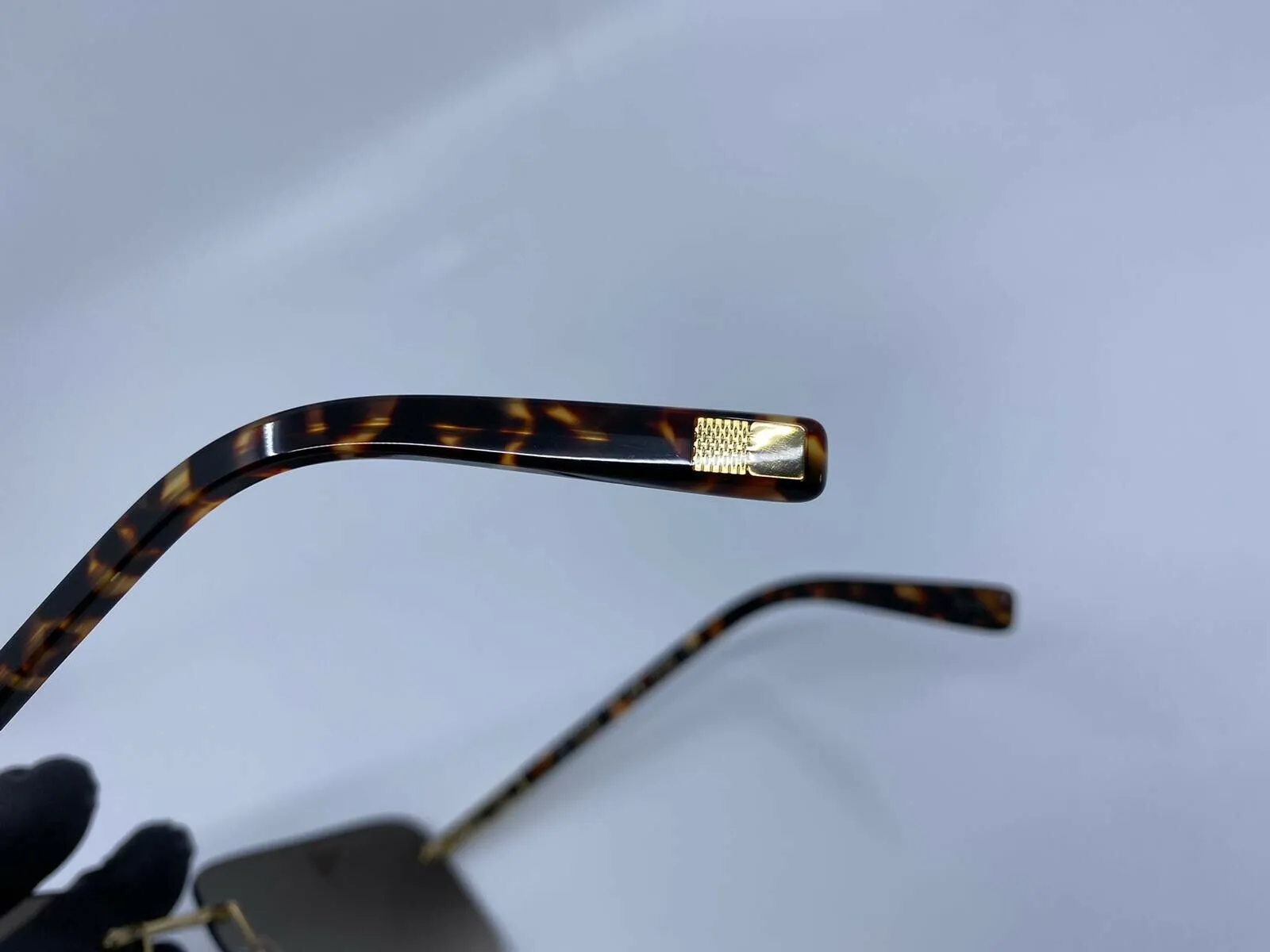 Attraction Rimless Sunglasses
