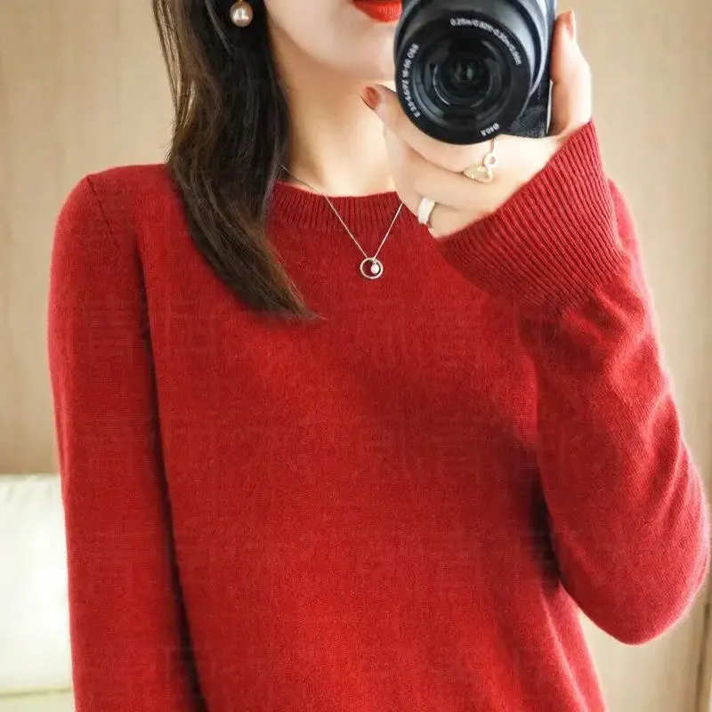 Autumn And Winter Thin Sweater Women's Round Neck Pullover Casual Knitted Top Women's Short Underlay Fashion