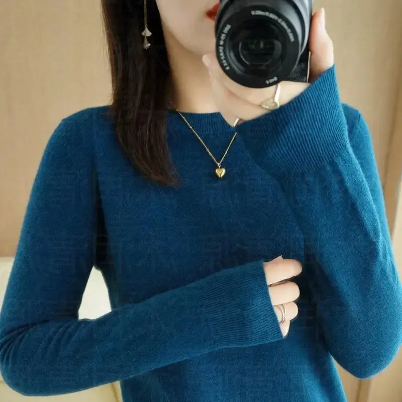 Autumn And Winter Thin Sweater Women's Round Neck Pullover Casual Knitted Top Women's Short Underlay Fashion