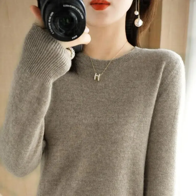 Autumn And Winter Thin Sweater Women's Round Neck Pullover Casual Knitted Top Women's Short Underlay Fashion