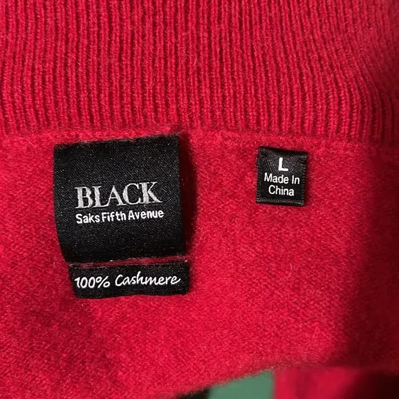 Black Saks Fifth Avenue 100% Cashmere Women’s Turtleneck Sweater Size Large