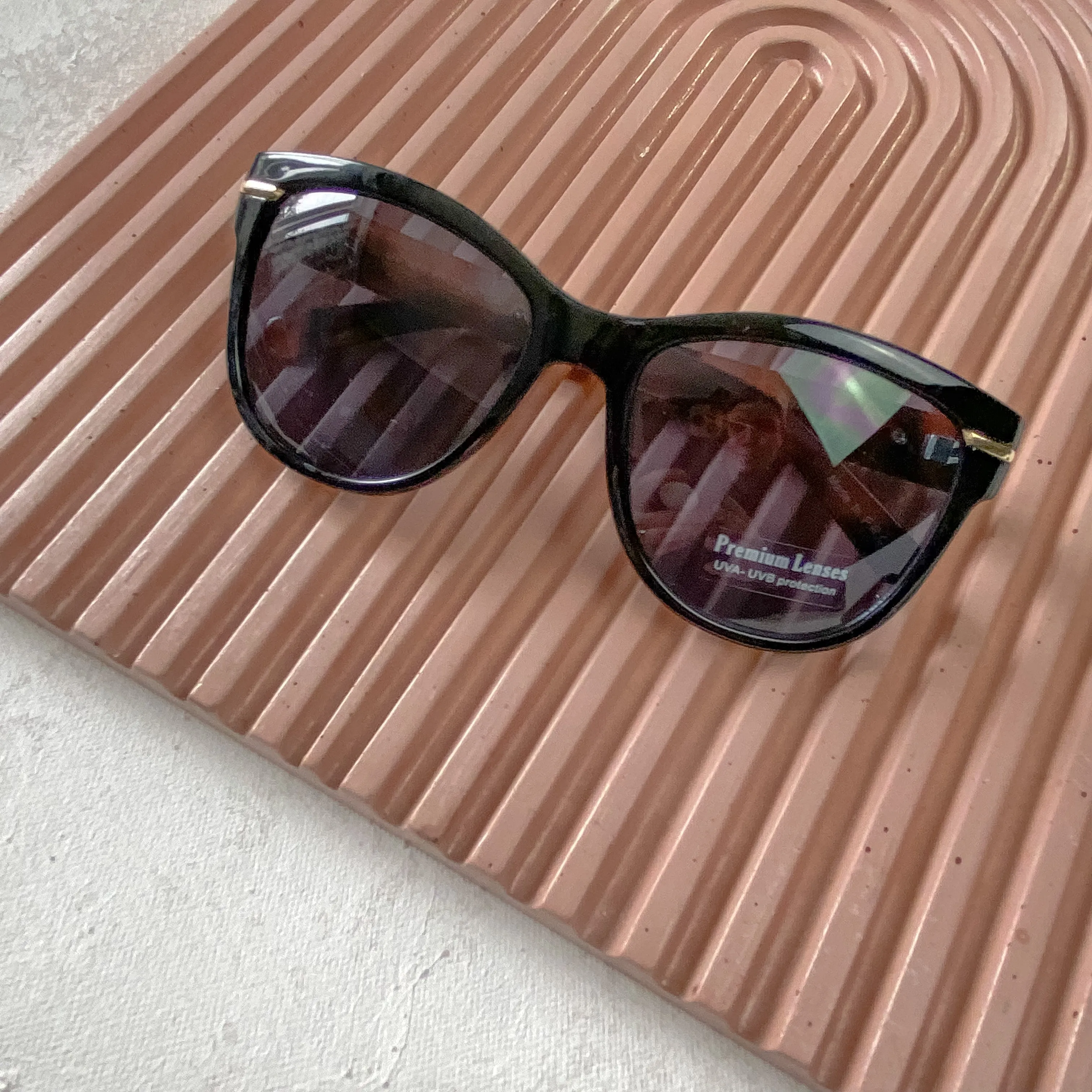 BLACK Tortoise Square Sunglasses
