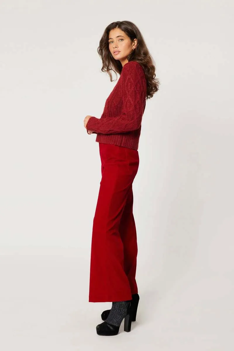 CABLE KNIT SWEATER