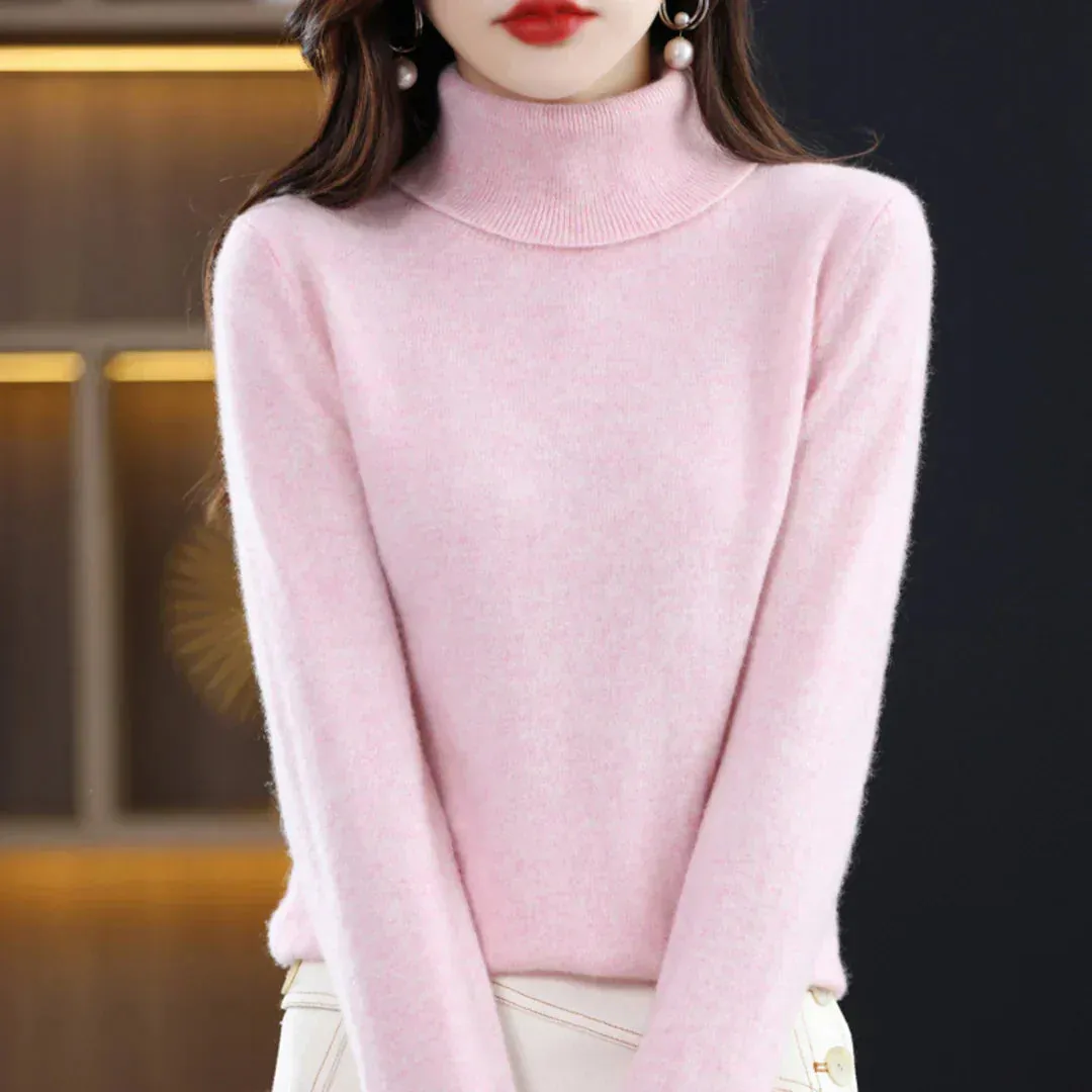 Cashmere turtleneck sweater in a fashionable style