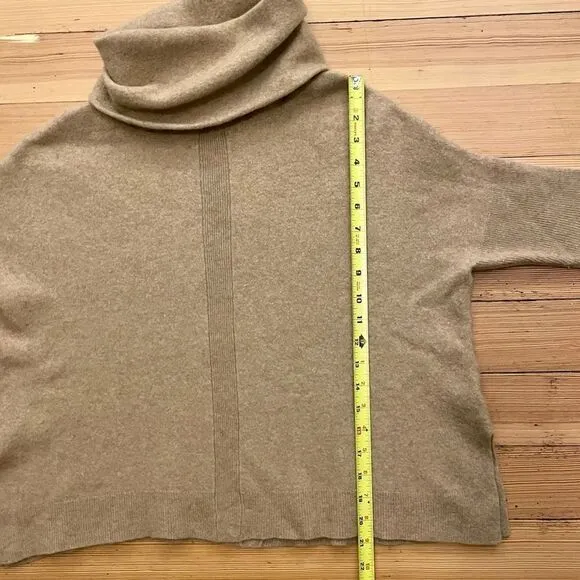 Charter Club cashmere turtleneck sweater. Size S/M.