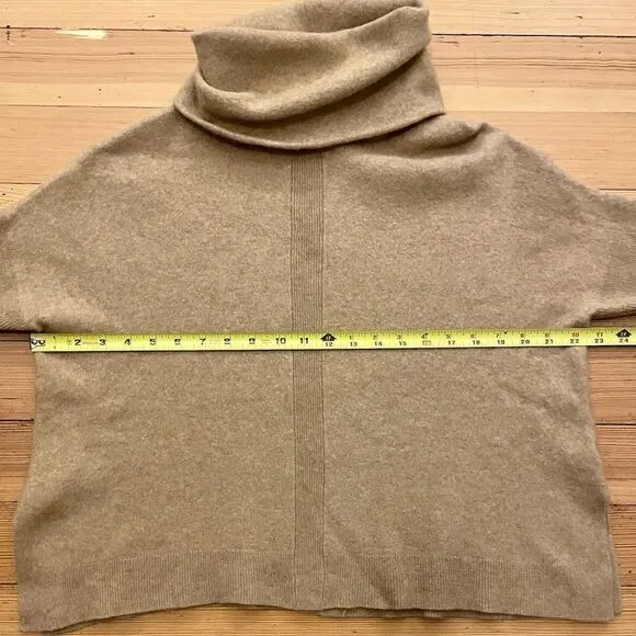 Charter Club cashmere turtleneck sweater. Size S/M.