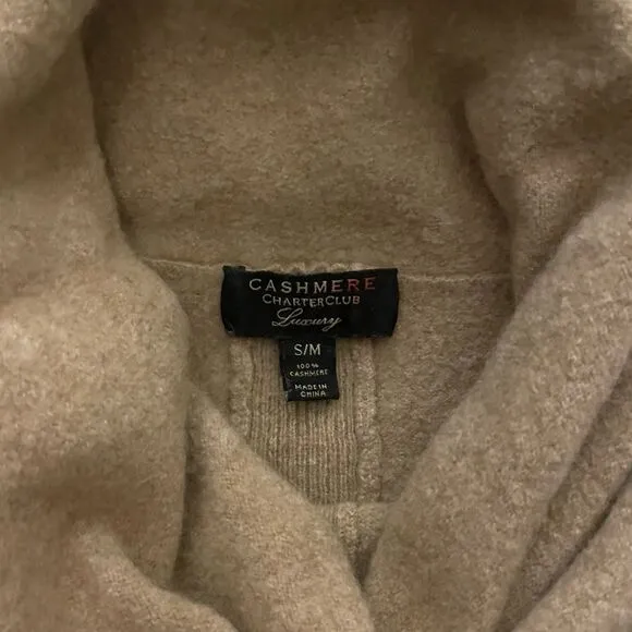 Charter Club cashmere turtleneck sweater. Size S/M.
