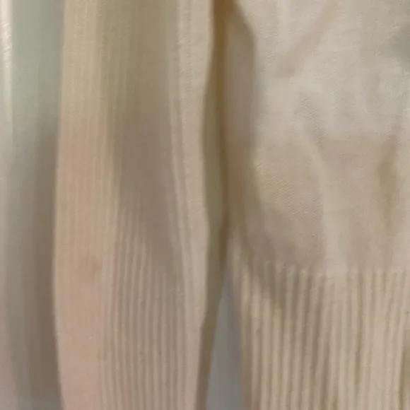 Cinq a Sept / Palomino Ribbed Ruffle mock neck crop ivory cream Fitted Sweater M
