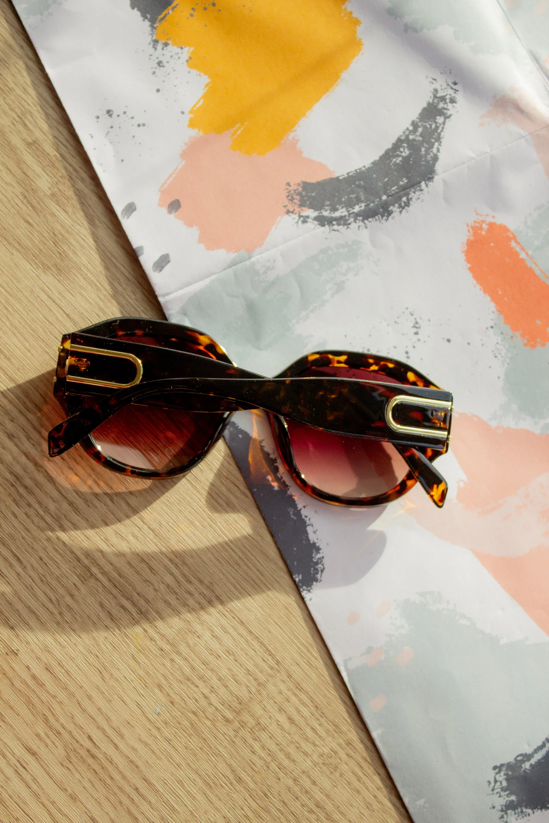 Circle Arm Detail Oversize Sunglasses