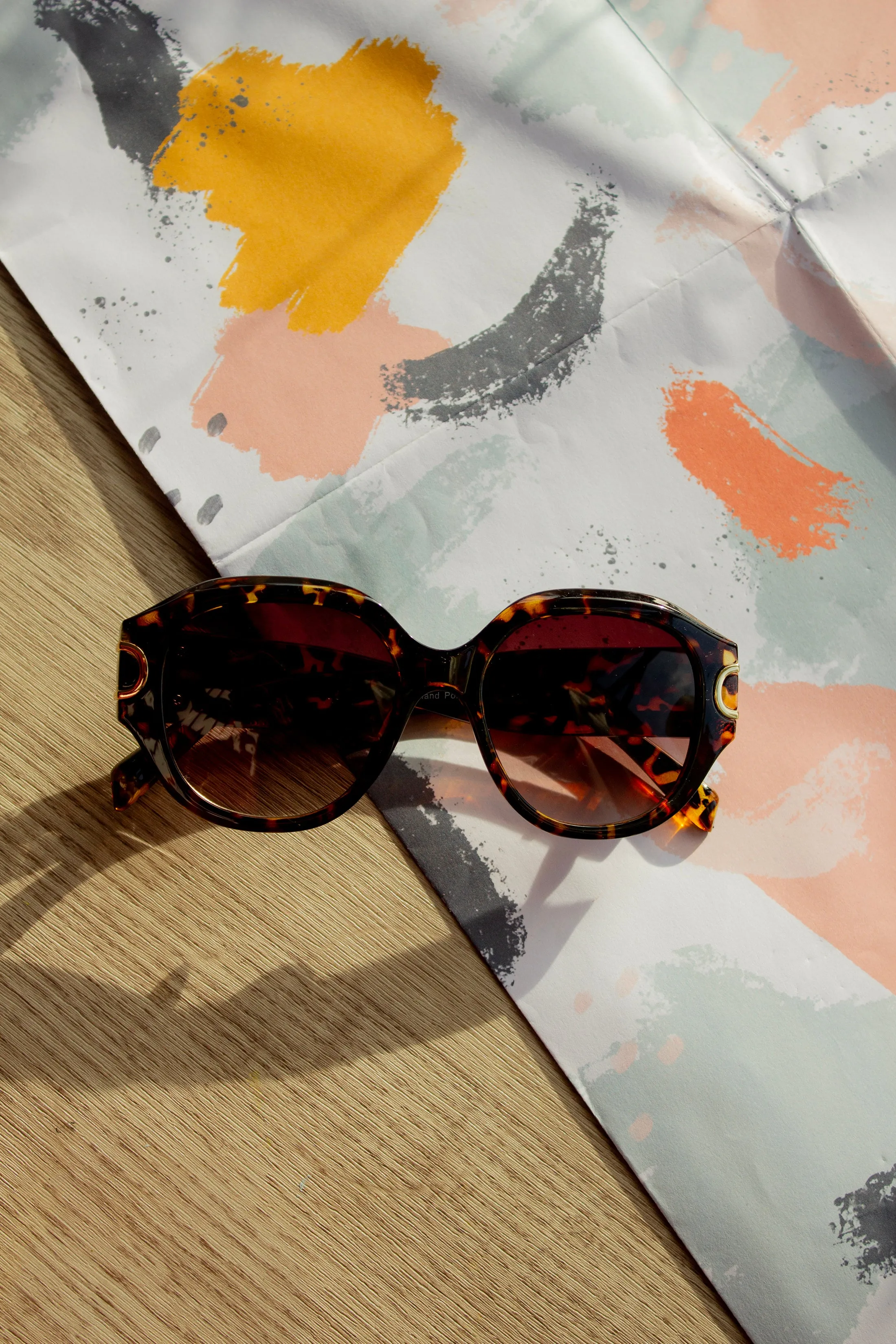 Circle Arm Detail Oversize Sunglasses