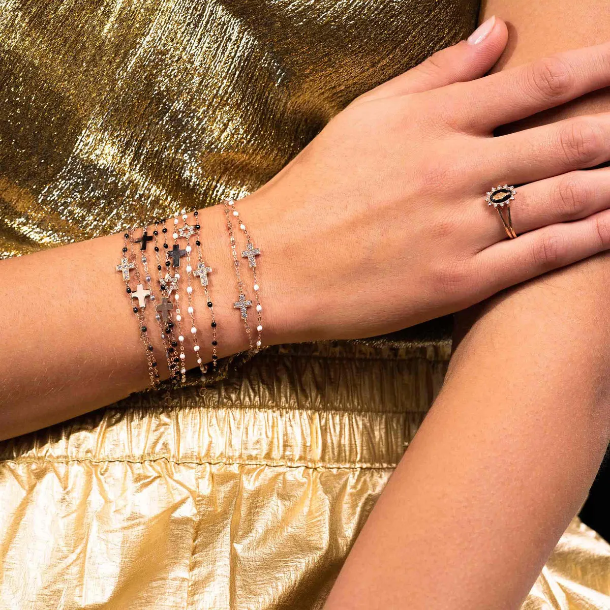 Classic Cross Bracelet in Yellow Gold