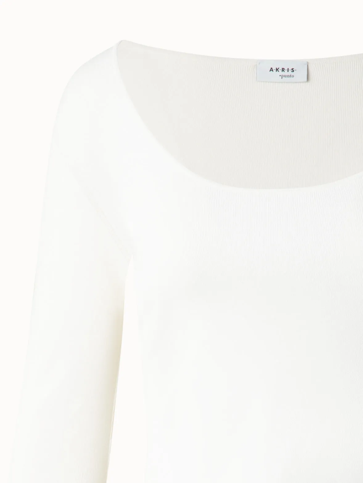 Cropped Long Sleeves Knit Top in Viscose