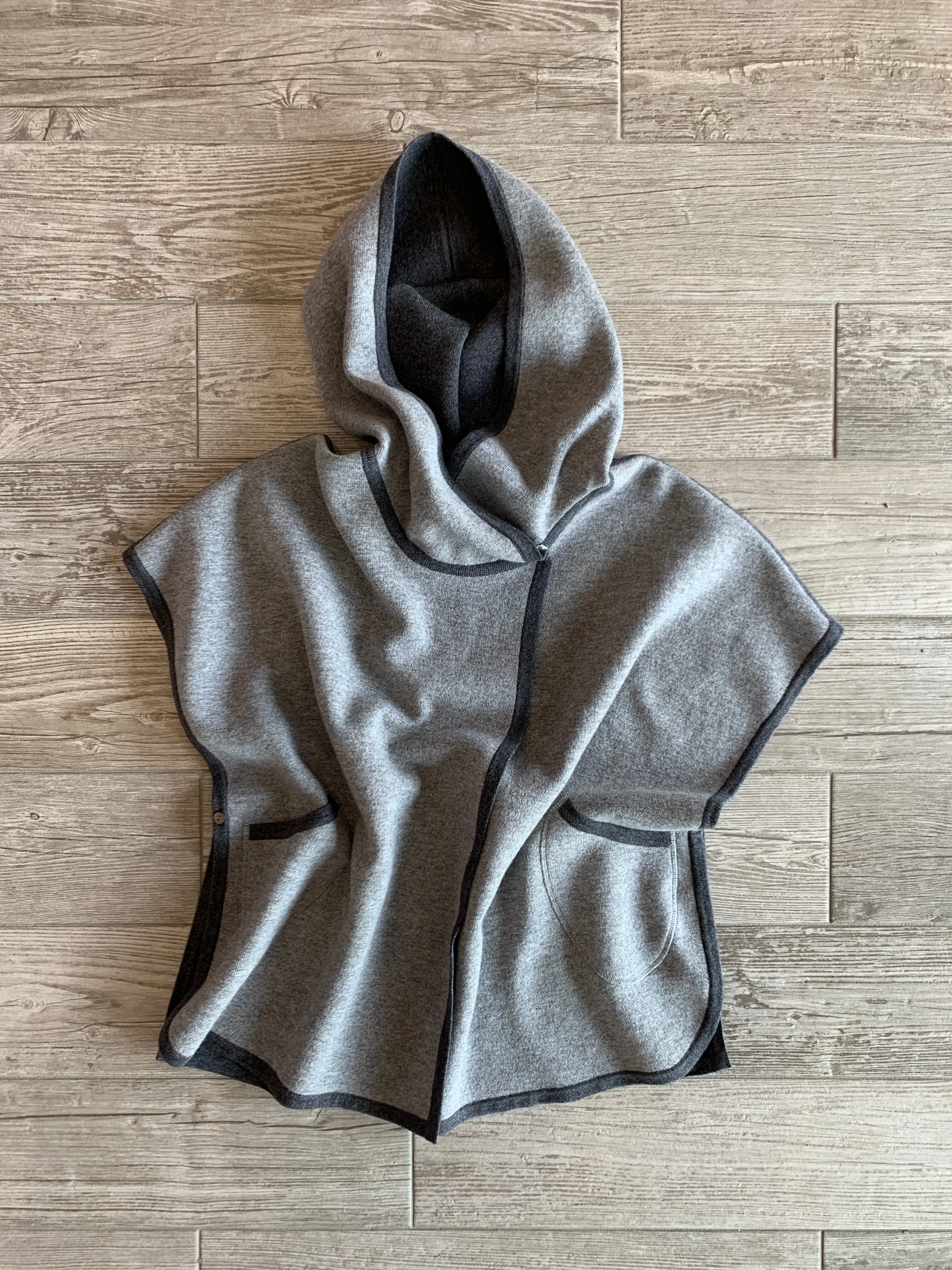 Double Faced Cashmere Poncho - 2 Tone Grey