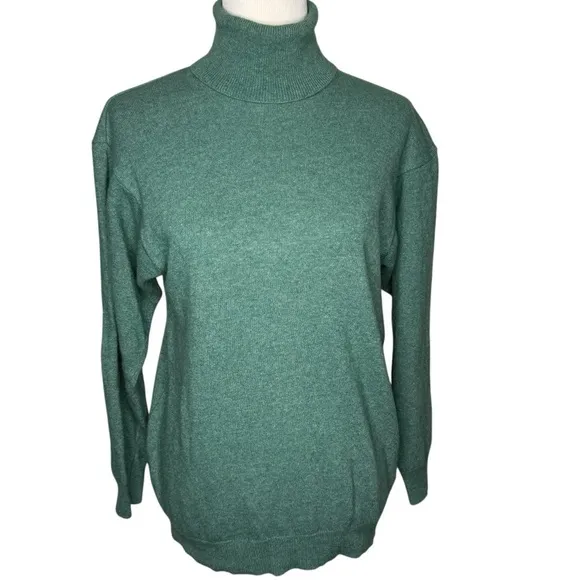German Made Women’s Sea Foam Green Wool Cashmere Turtleneck Sweater Size 36 38 M
