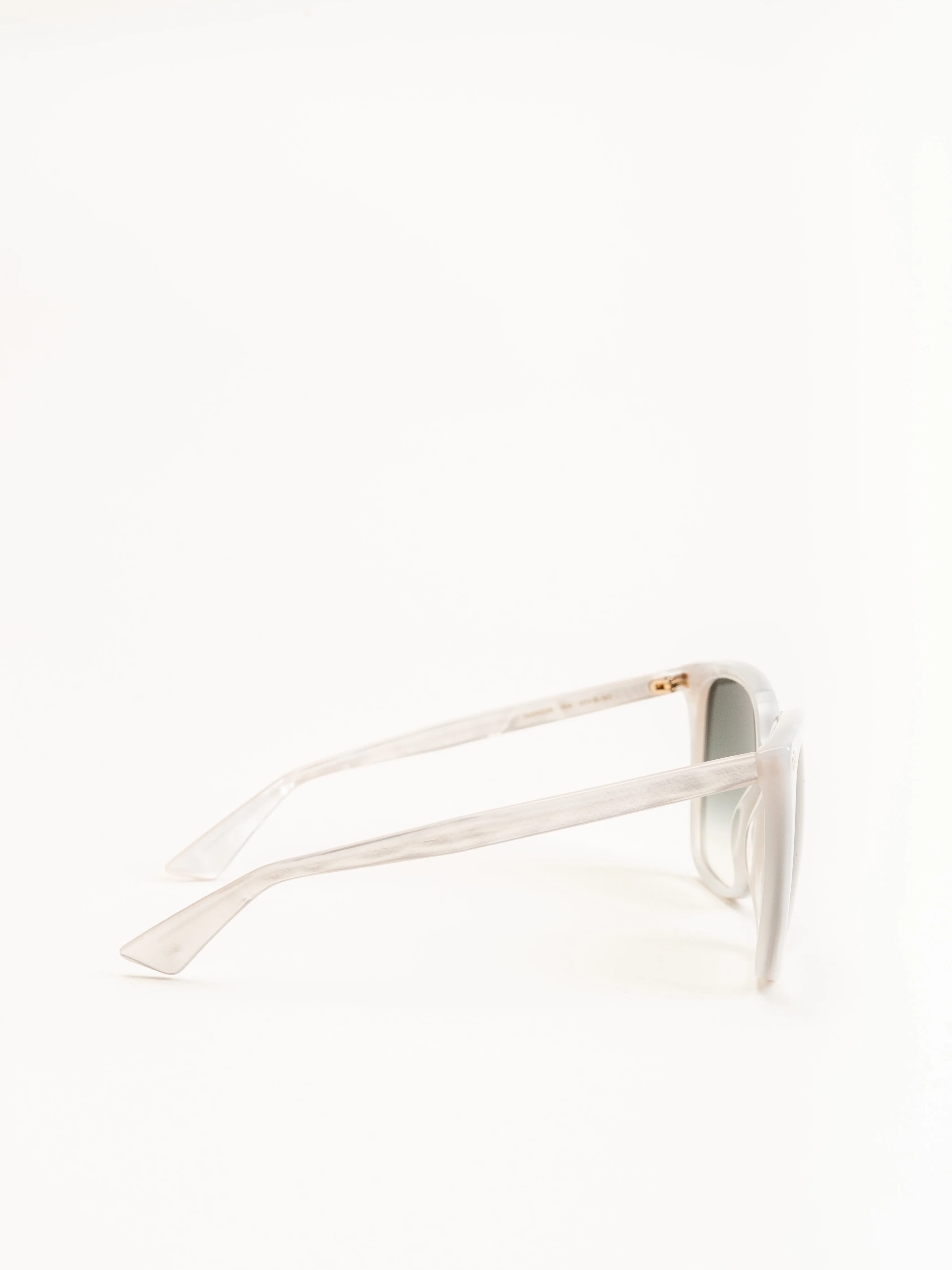 GG0022S004 sunglasses