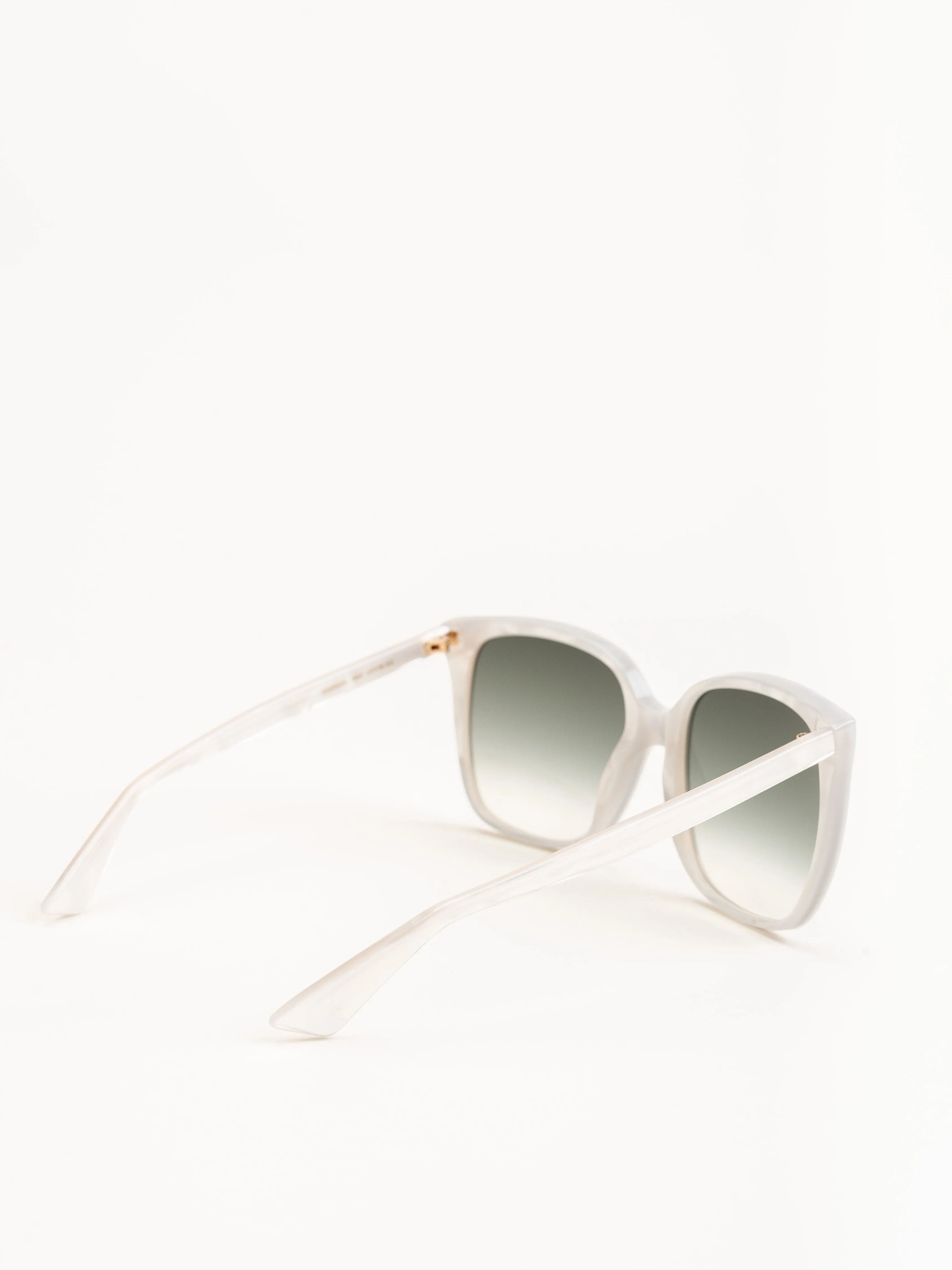 GG0022S004 sunglasses
