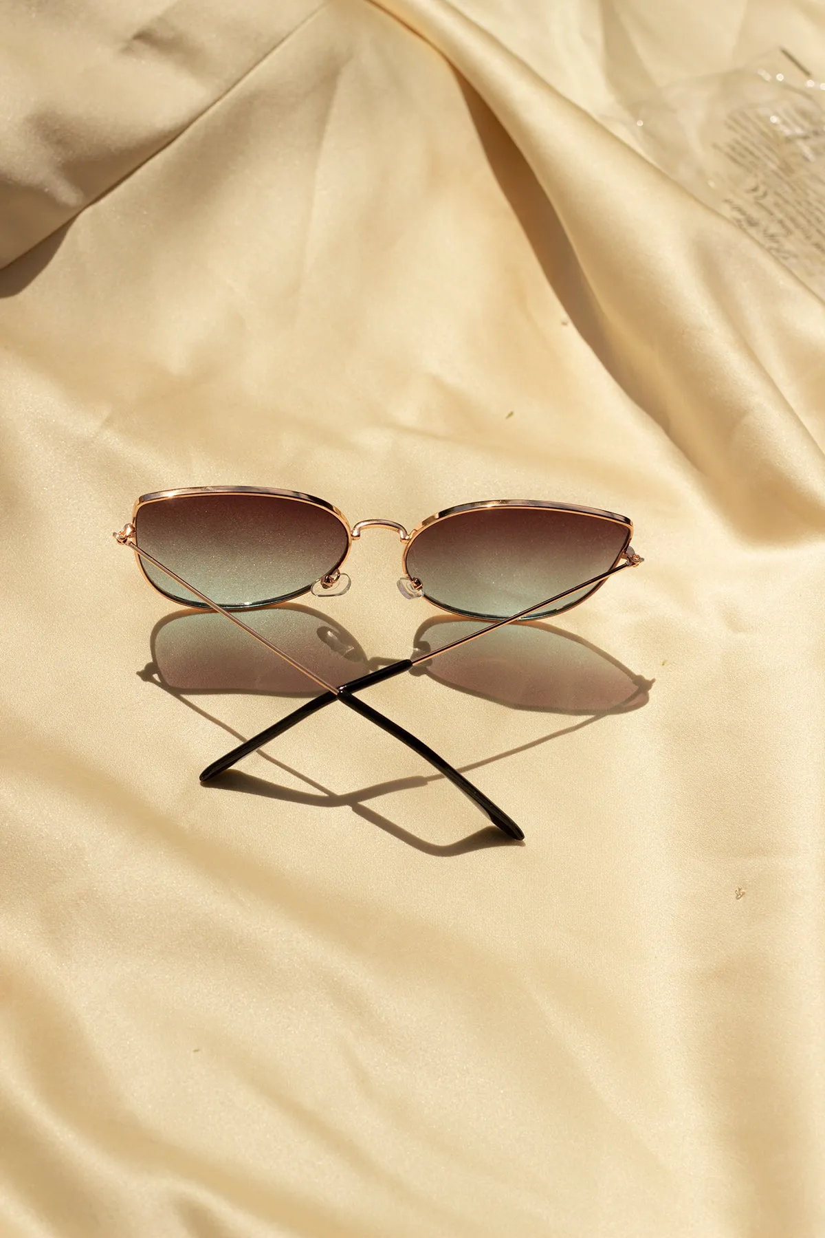 Gradient Butterfly Wire Frame Cat Eye Sunglasses