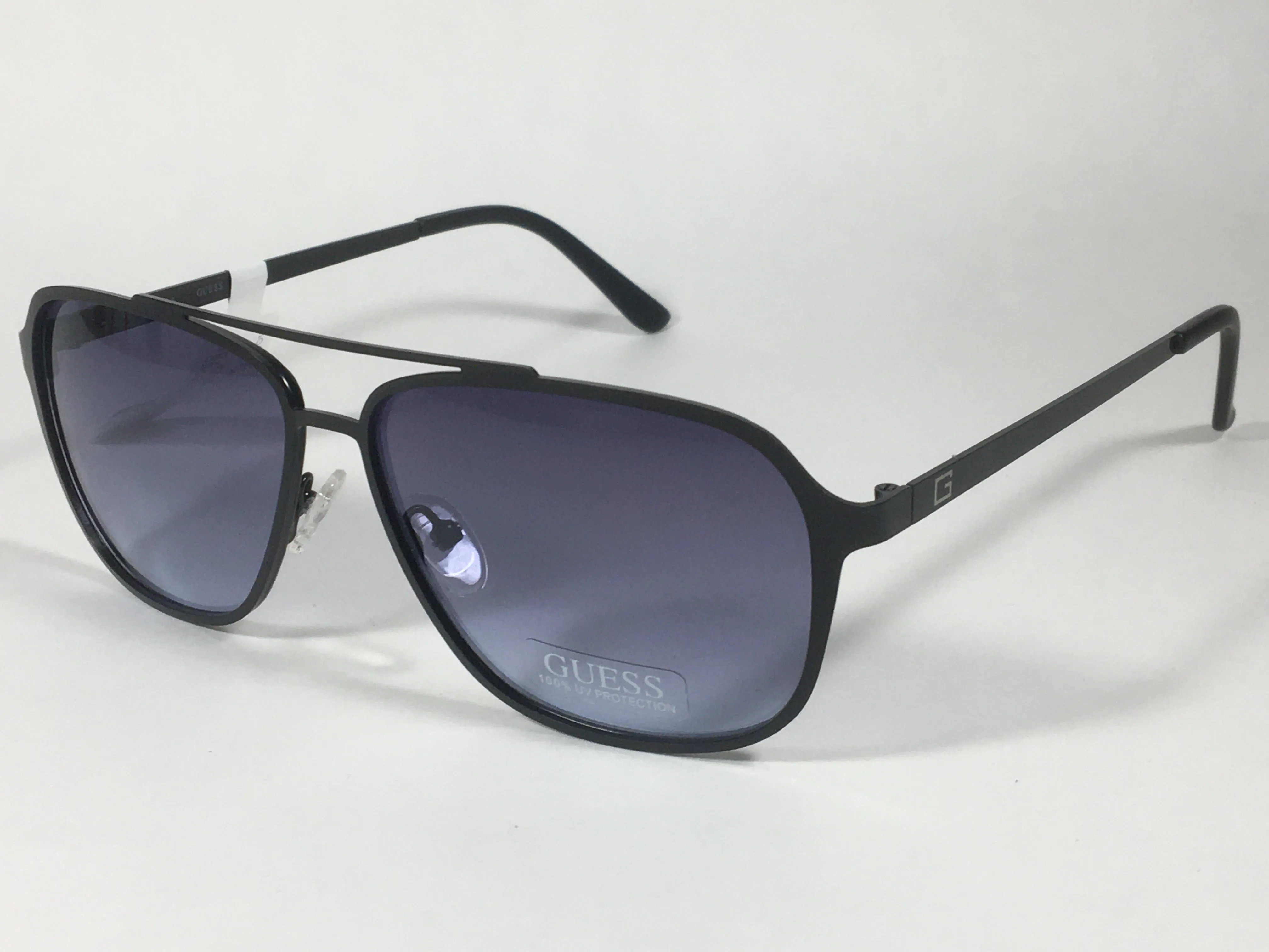 Guess Navigator Sunglasses Gunmetal Black Metal Blue Gray Gradient Lens GF0184 02W