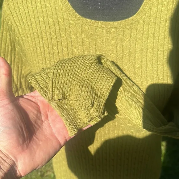 J. Crew Lime Green wool  Cashmere blended Cable women Sweater size medium