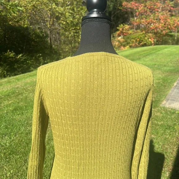 J. Crew Lime Green wool  Cashmere blended Cable women Sweater size medium