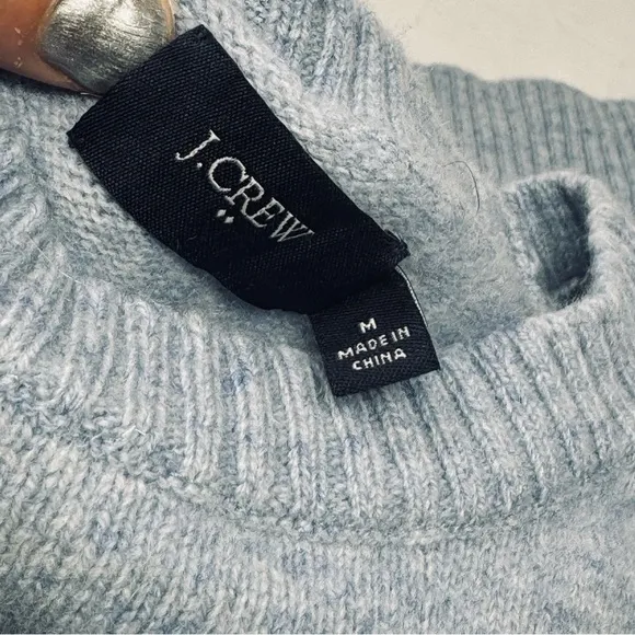 J. Crew. Women’s Lambs Wool Blue Sweater. Size Medium.