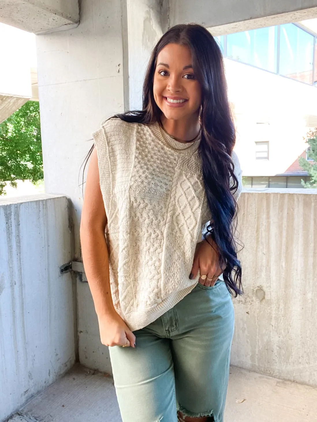 KEEPING SECRETS SWEATER VEST-CREAM