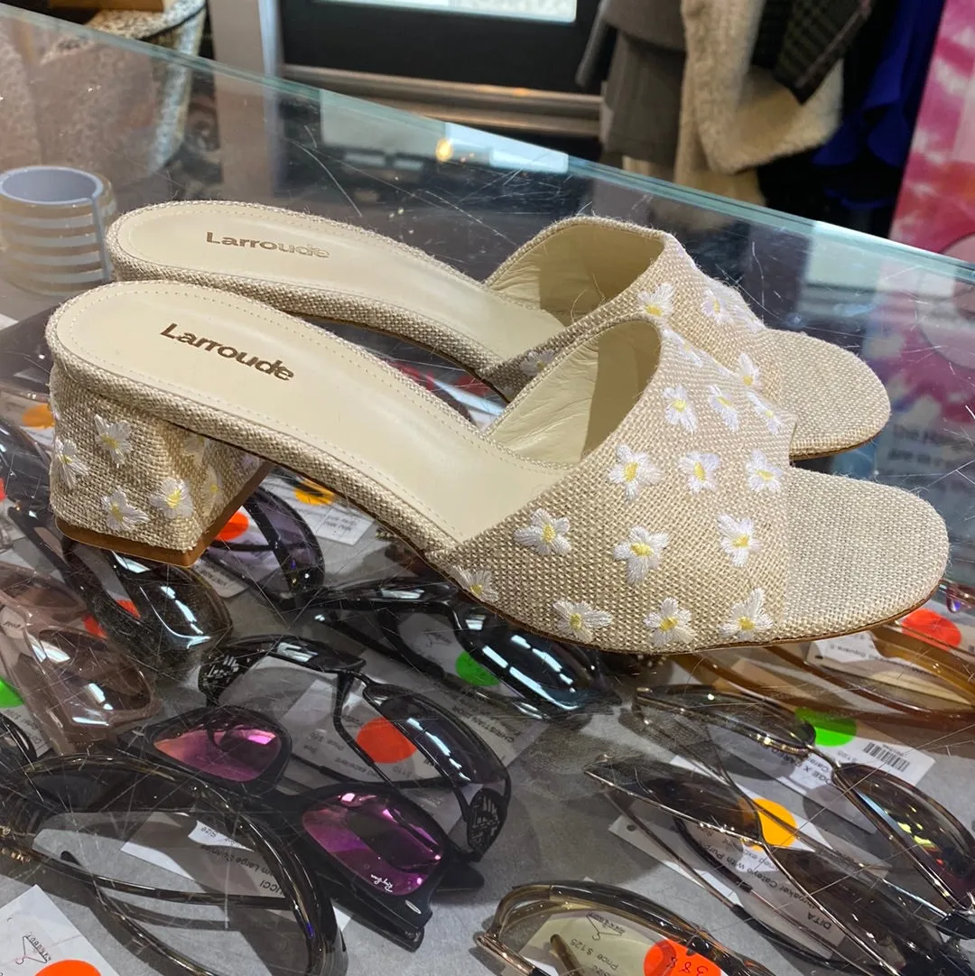 Larroude BeigeRaffia Single Strap Chunky Heel Mule with White and Yellow Flowers