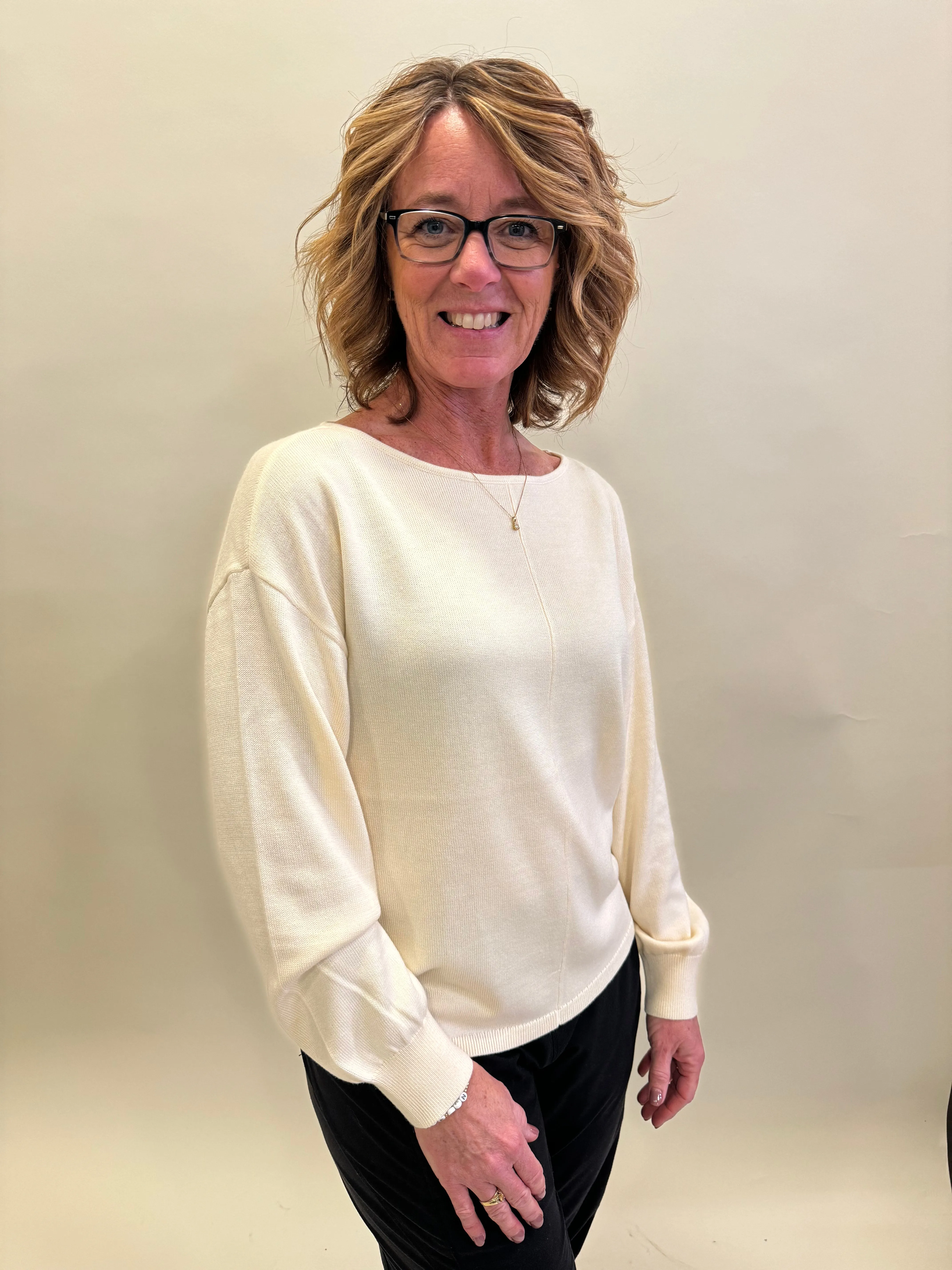 LILIANNA SWEATER TOP 2 COLOR OPTIONS