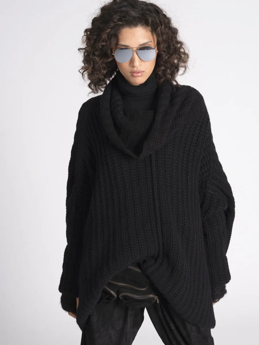 Lofty Cashmere Turtleneck Sweater