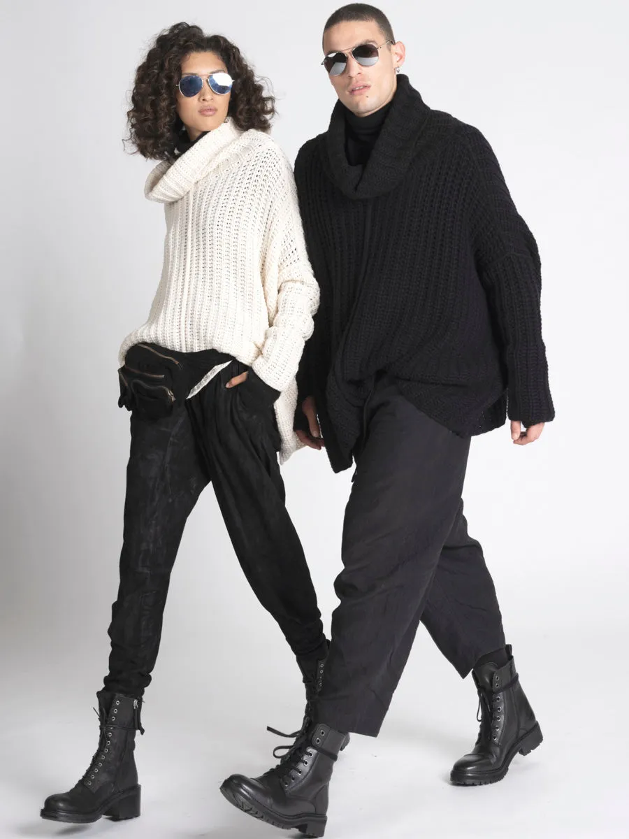 Lofty Cashmere Turtleneck Sweater