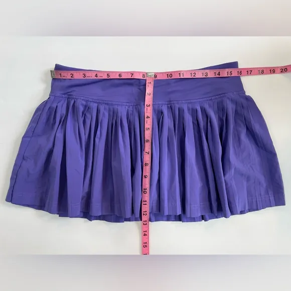 LULULEMON Pleat To Street Skirt II Tennis Pickleball in Iris Flower Size 8