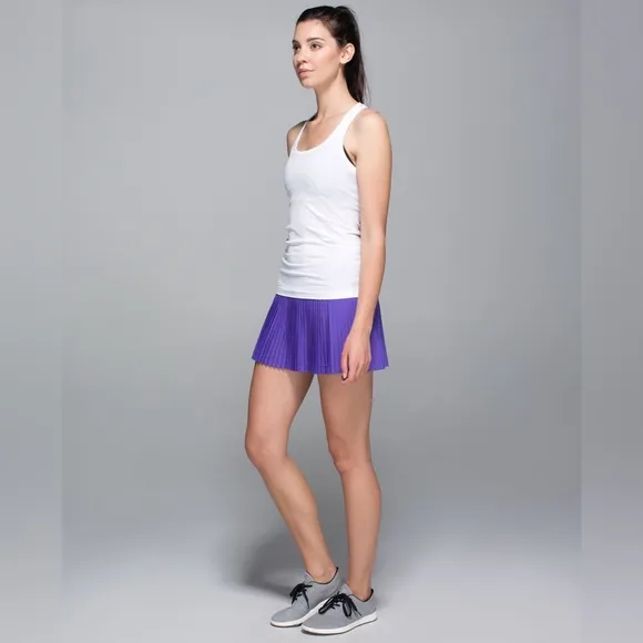 LULULEMON Pleat To Street Skirt II Tennis Pickleball in Iris Flower Size 8