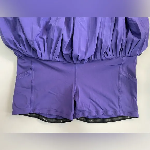 LULULEMON Pleat To Street Skirt II Tennis Pickleball in Iris Flower Size 8
