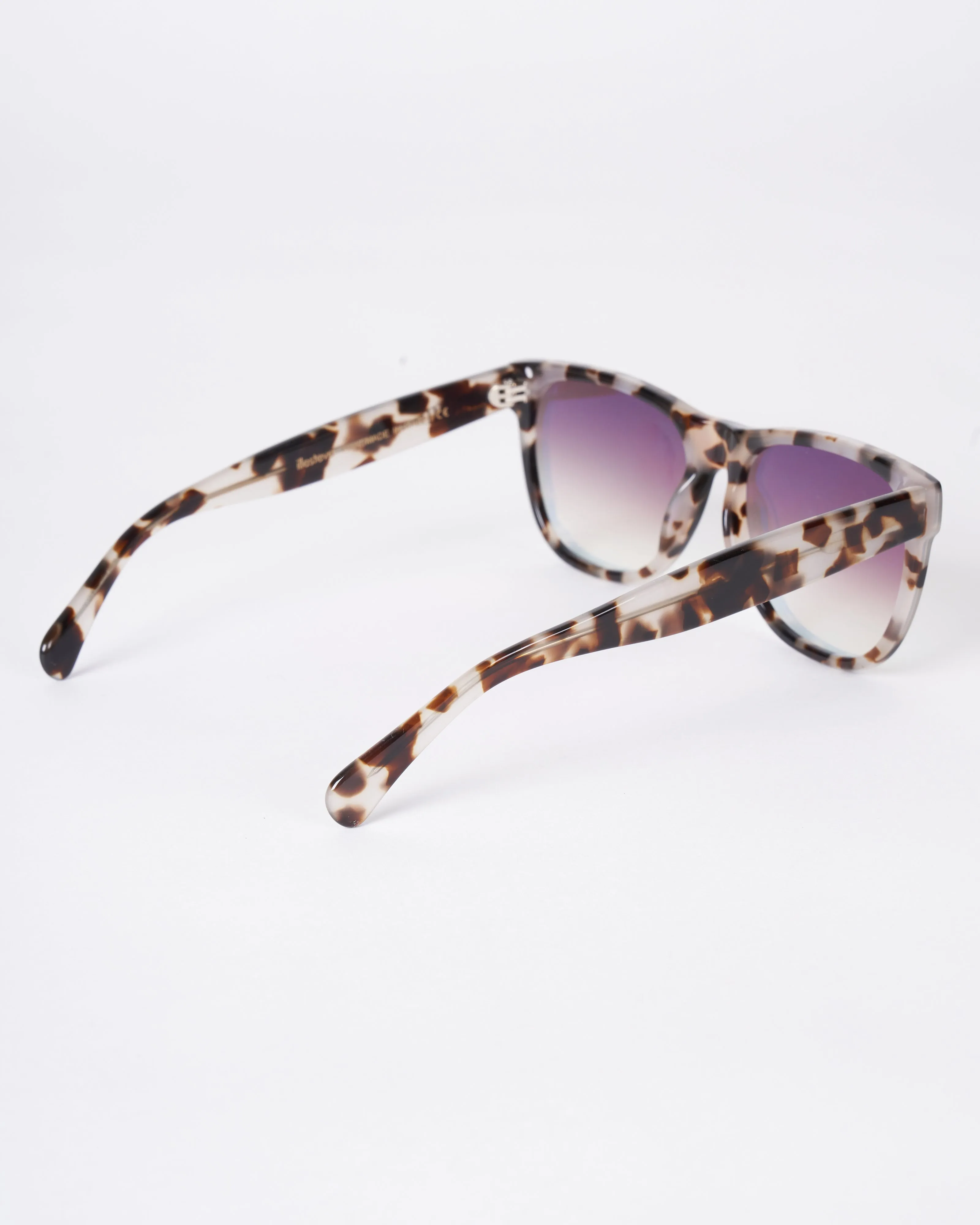 madrid - white tortoise