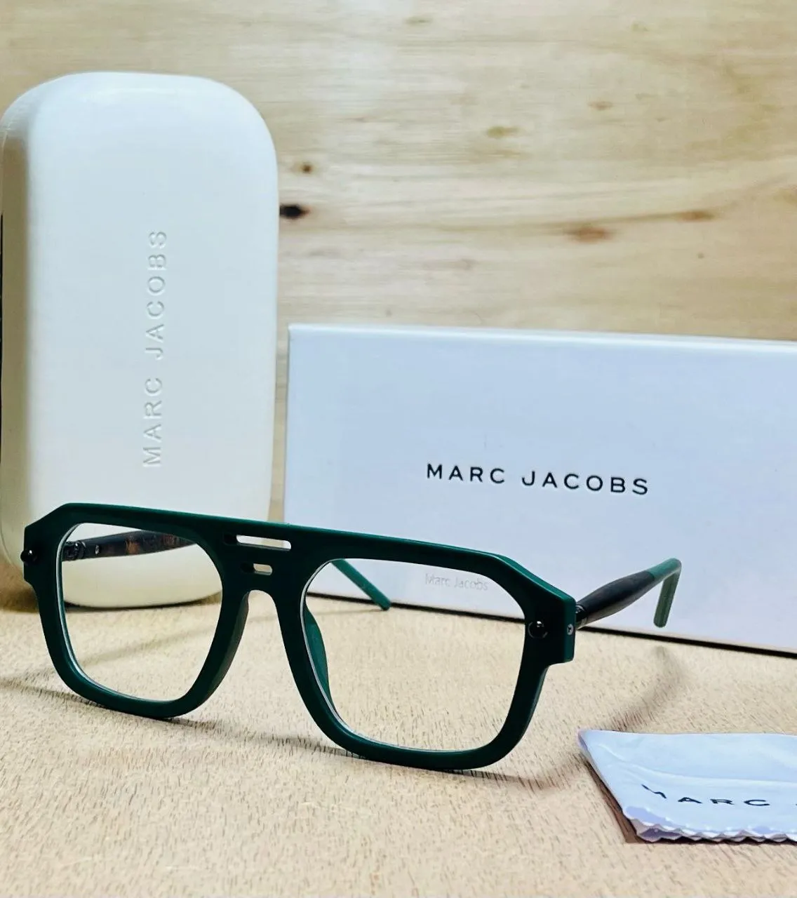 Marc Jacobs Horizon Edge Gradient Lens Sunglasses – Bold Transparent Frame