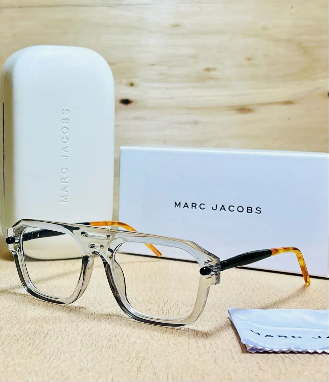 Marc Jacobs Horizon Edge Gradient Lens Sunglasses – Bold Transparent Frame