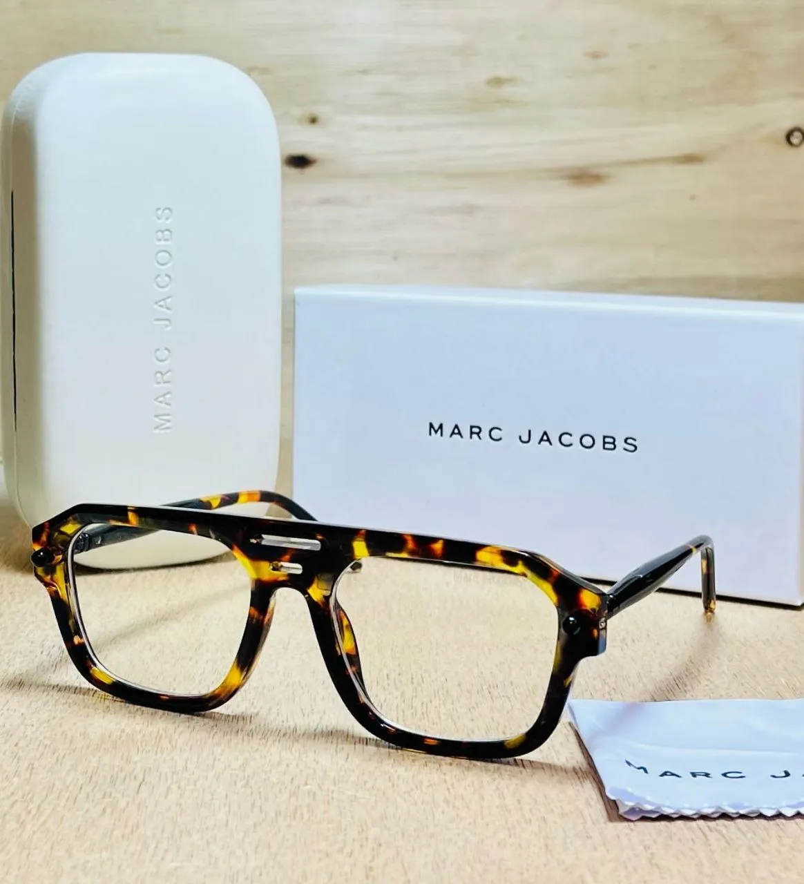 Marc Jacobs Horizon Edge Gradient Lens Sunglasses – Bold Transparent Frame
