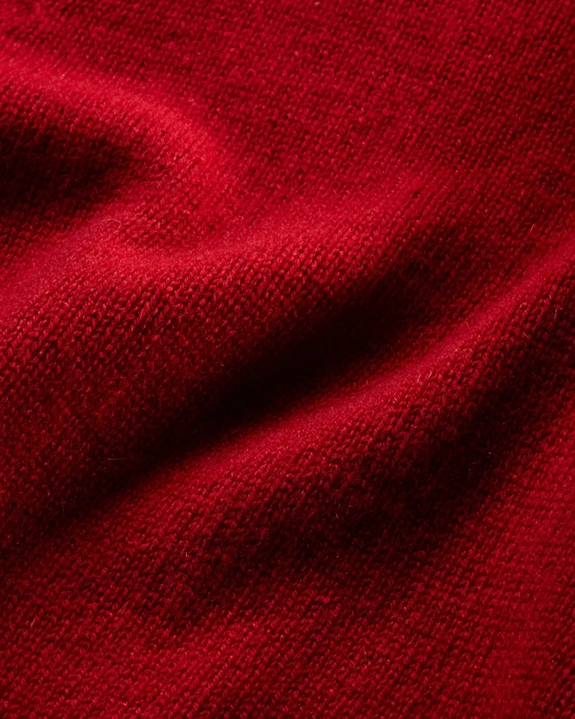MAZZY CASHMERE SHELL IN CRIMSON