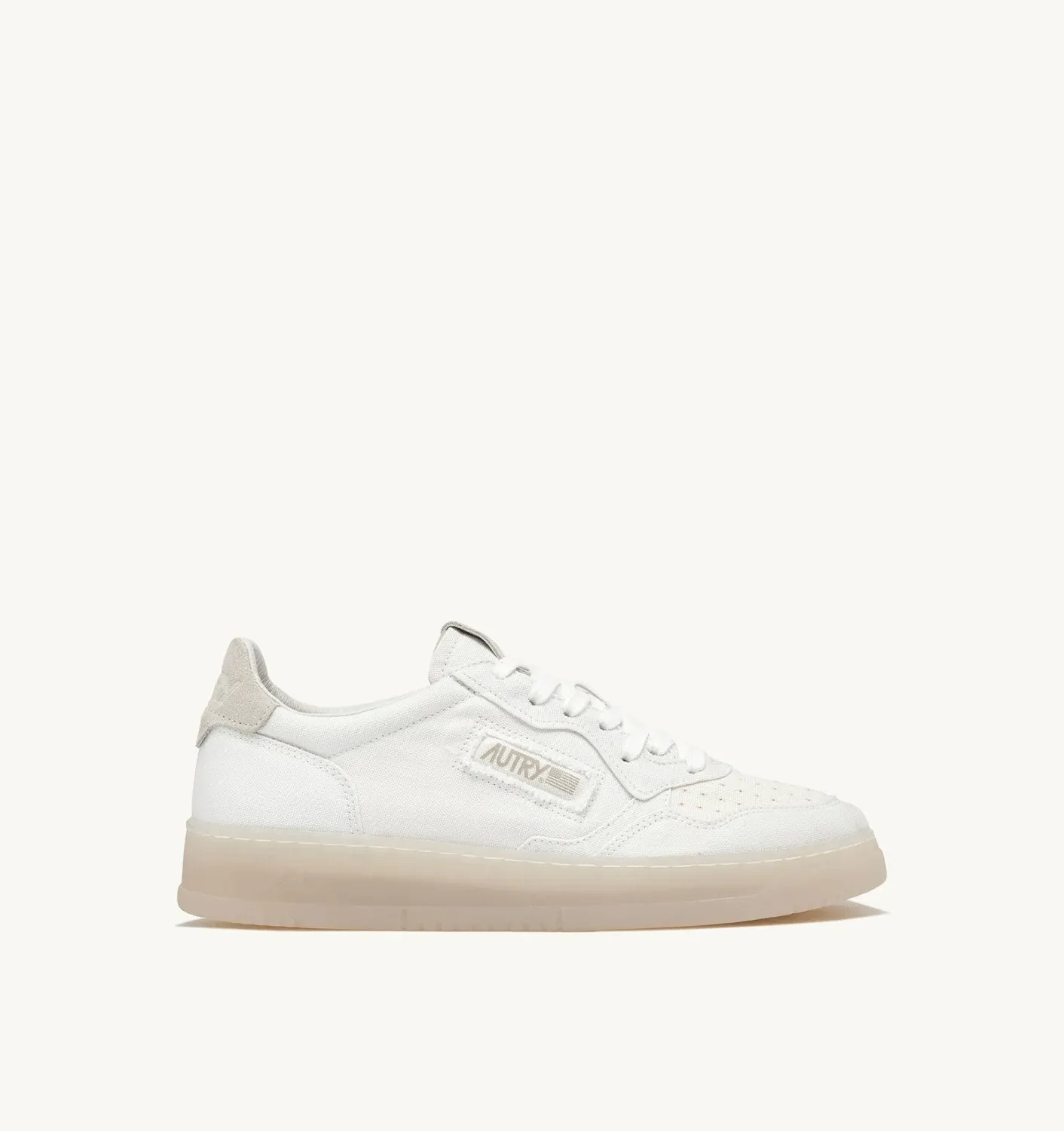 Medalist Low Sneakers in White Canvas