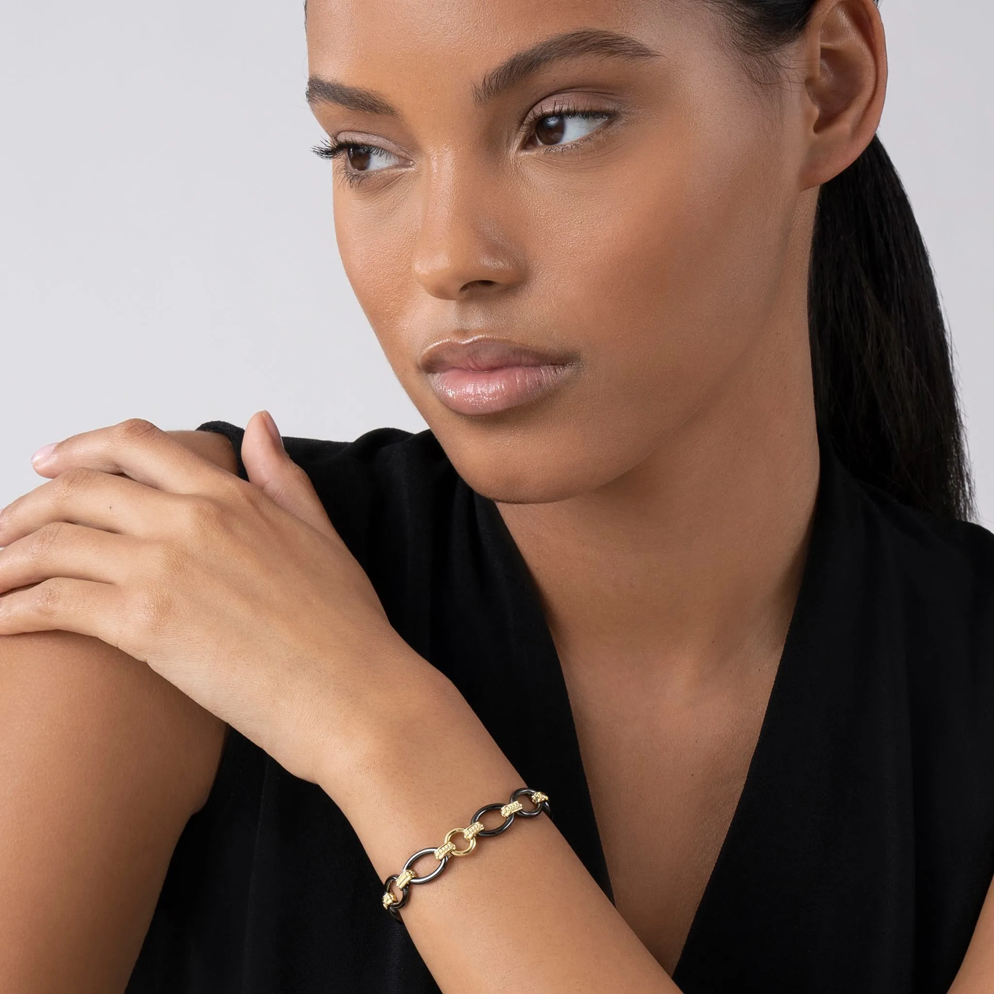 Meridian 18K Gold and Black Ceramic Link Bracelet | 10mm