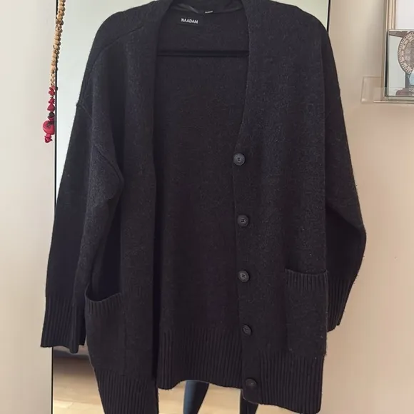 Nadaam 100% cashmere boyfriend sweater
