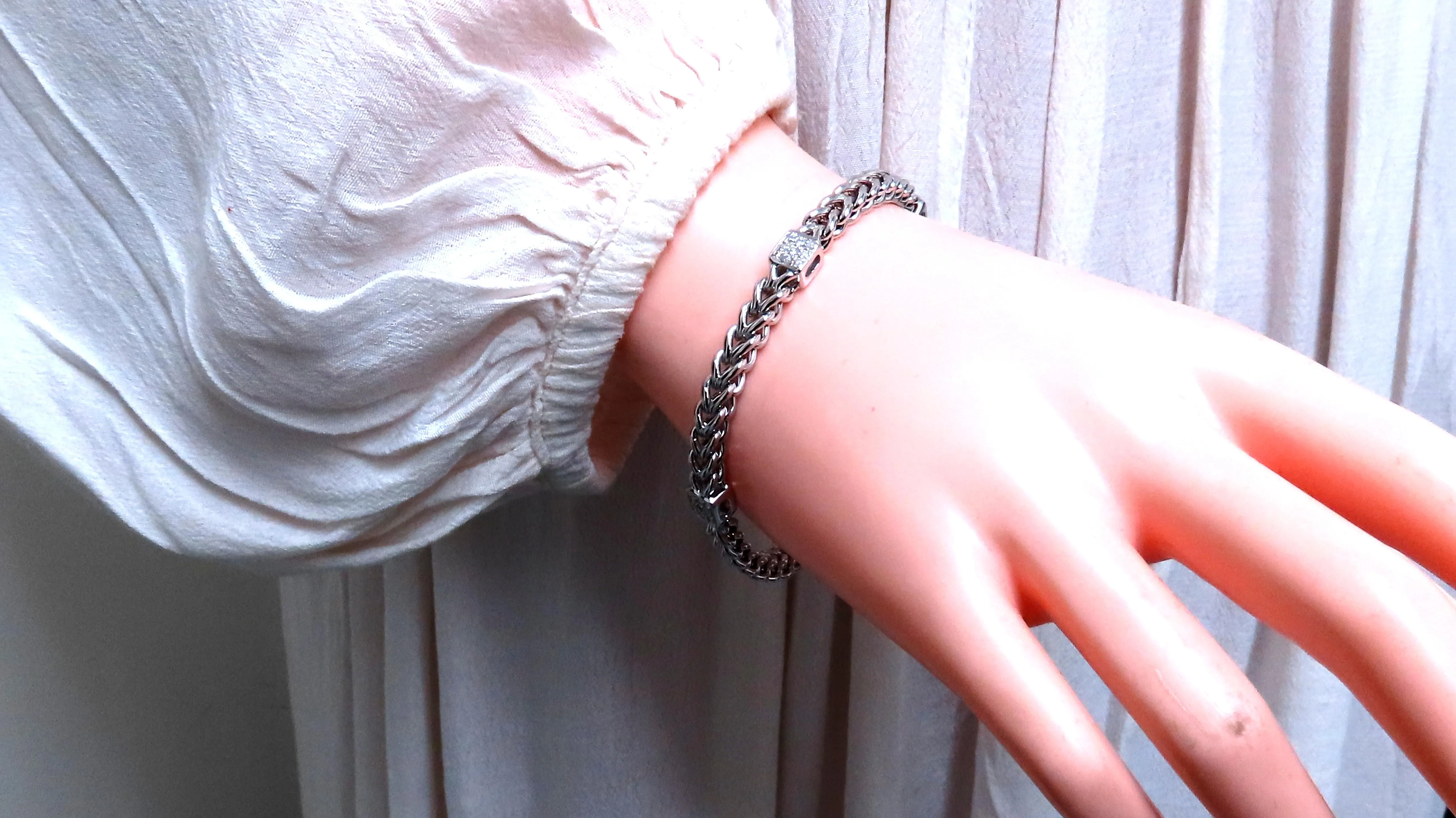 Natural Round Diamond Box Link Bracelet 14kt gold 12394