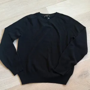 New 100% cashmere Ann Taylor Sweater sz medium black