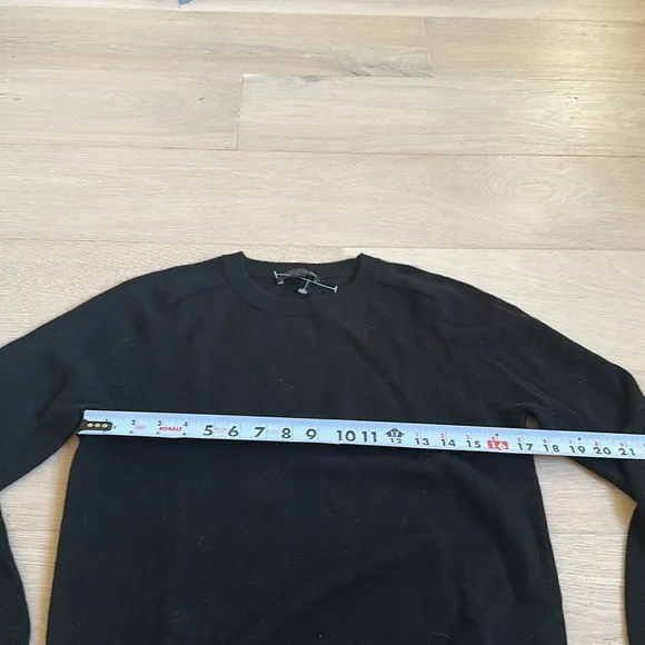 New 100% cashmere Ann Taylor Sweater sz medium black
