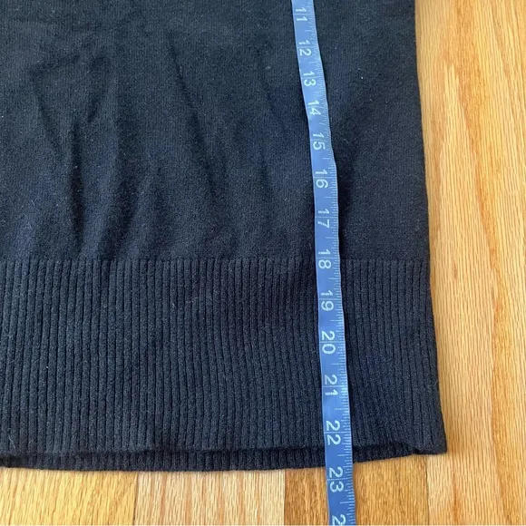 NWT QI Cashmere 100% cashmere ruffle sleeve black minimalist sweater XS