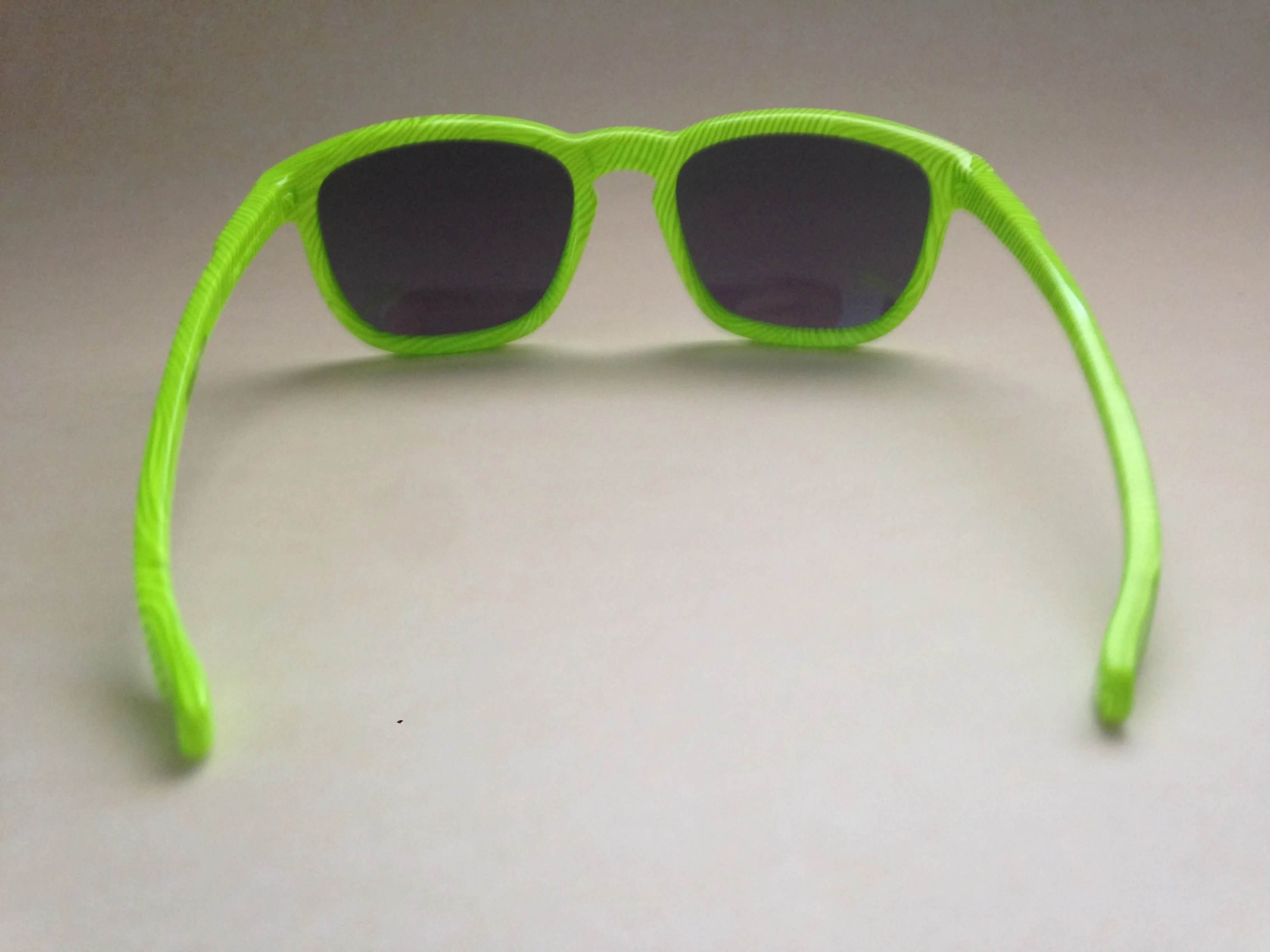Oakley Enduro OO9223-25 Sport Sunglasses Fingerprint Green Jade Iridium Mirror Lens
