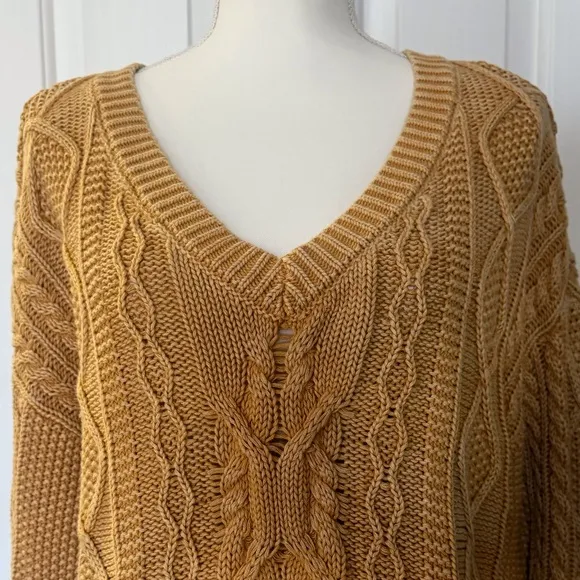 “PILCRO”  Anthropologie Joni Cable Knit Sweater
