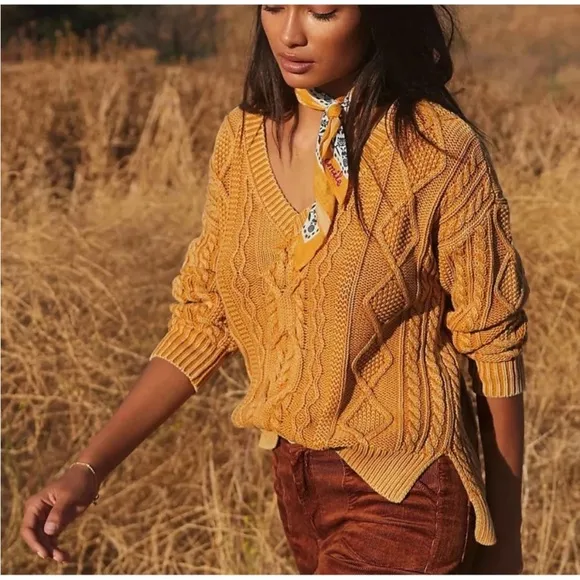 “PILCRO”  Anthropologie Joni Cable Knit Sweater